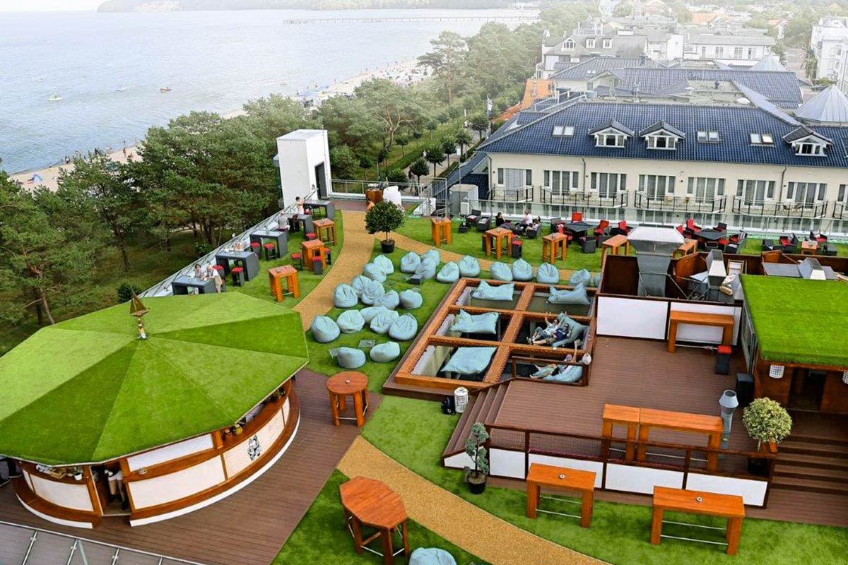 Auf der Arkona Skybar können Sie in Ihrem Ostseeurlaub ausgiebig die Seele baumeln lassen.