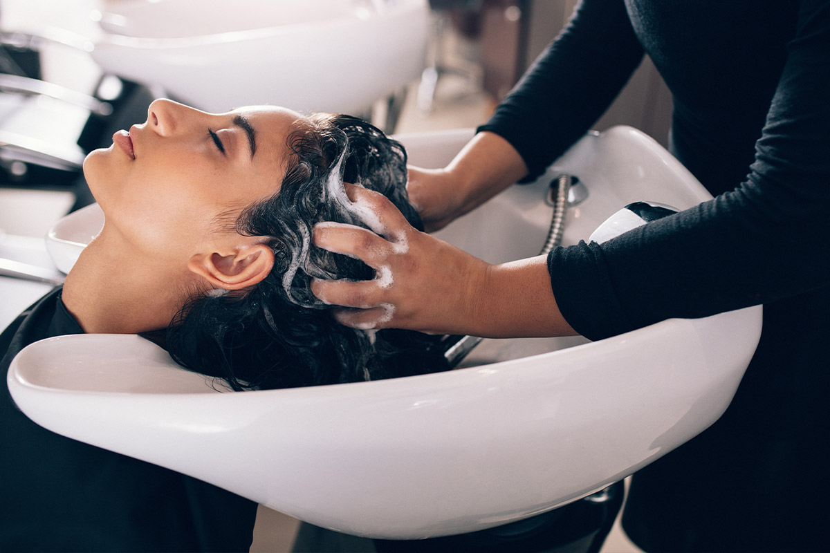 Im hauseigenen Friseursalon FIGARO des Arkona Strandhotels können Sie sich in Ihrem Ostseeurlaub aufhübschen lassen.